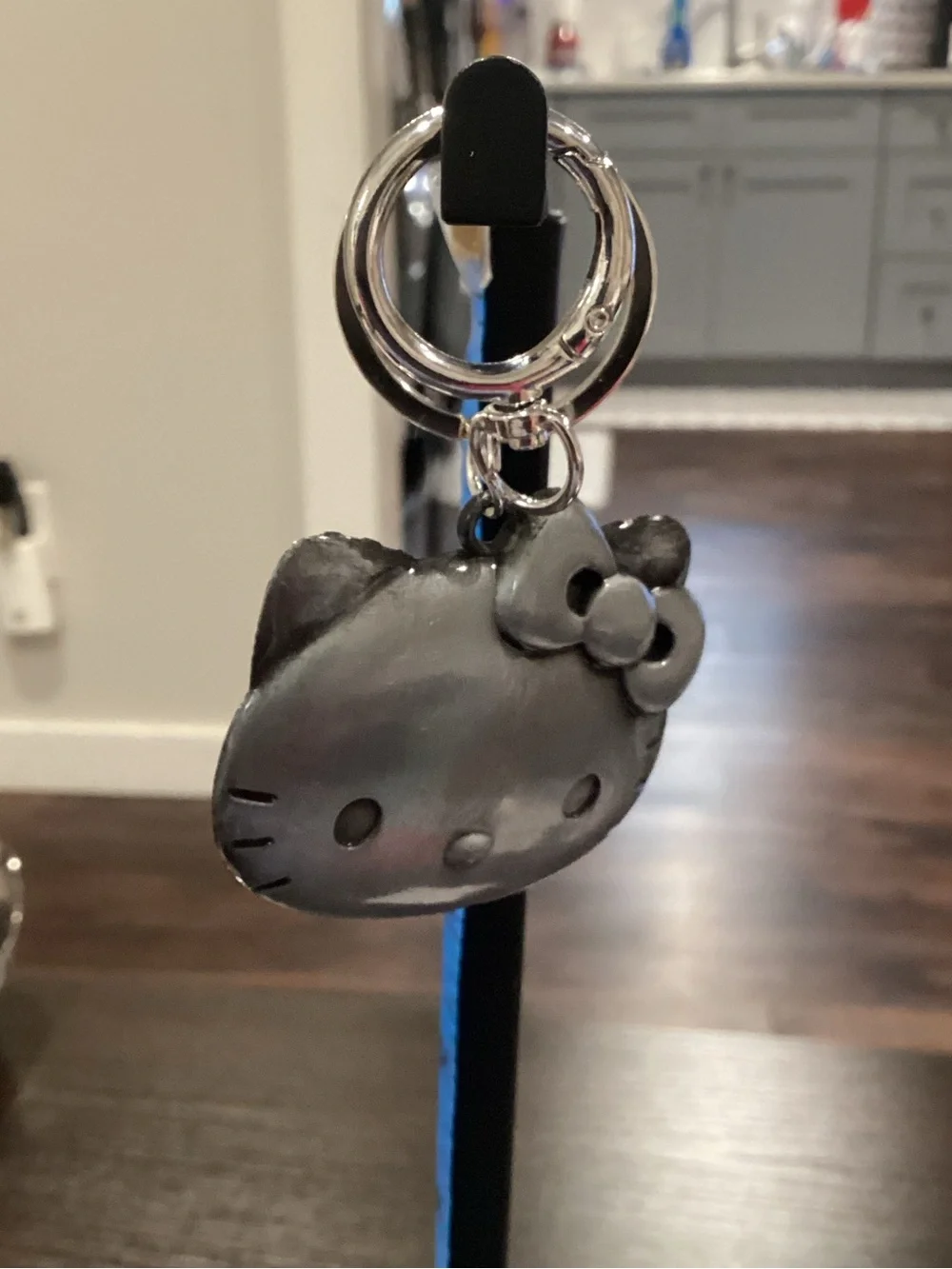 NWOT - Hello Kitty - Gunmetal Keychain - Brand New Never Used! FREE GIFT!!!